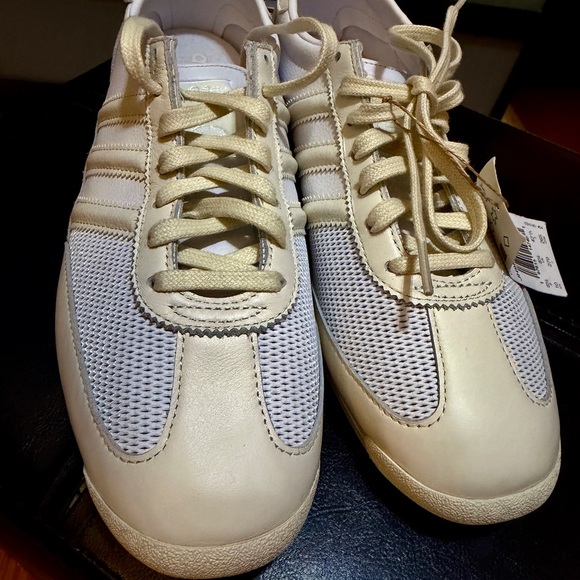 Adidas Cream and White Women's Sneakers - Picture 2 of 7